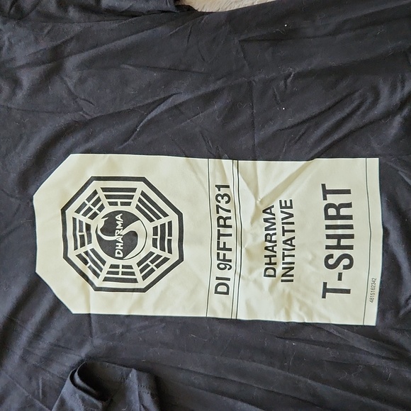 LOST t shirt L and M available - Picture 1 of 4